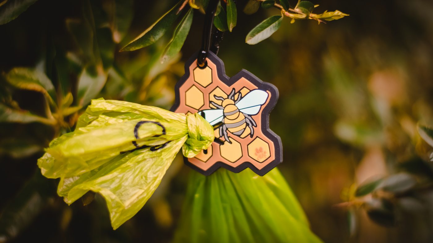 Poop Parker - Hands Free Poo Bag Carrier - Bee Happy